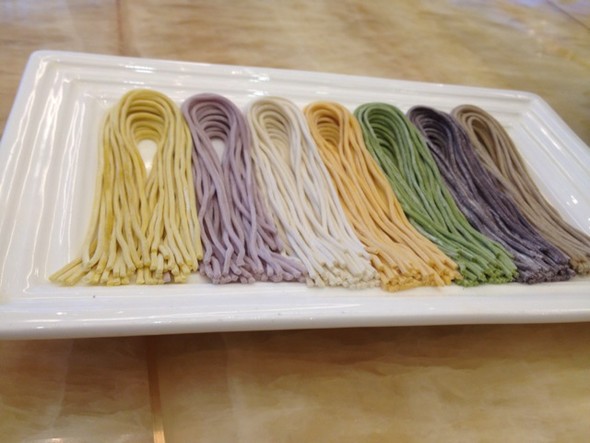 彩色面条