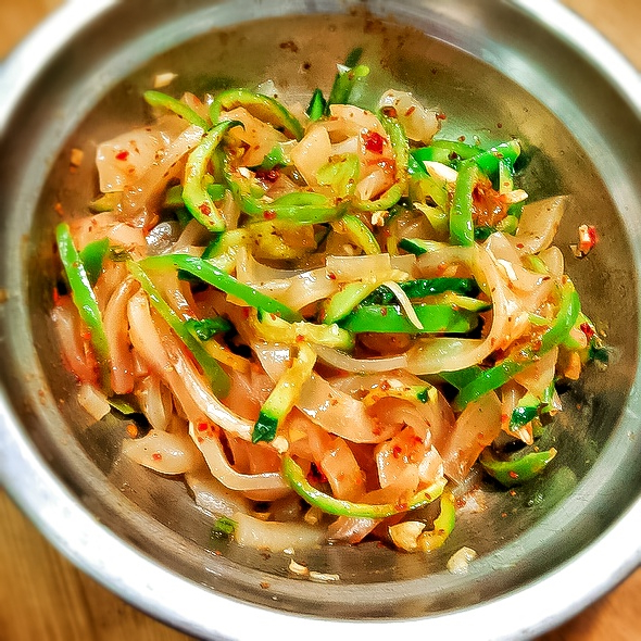 拌凉皮,酸辣萝卜汤,家常豆腐_适时求食的美食日记_豆果美食