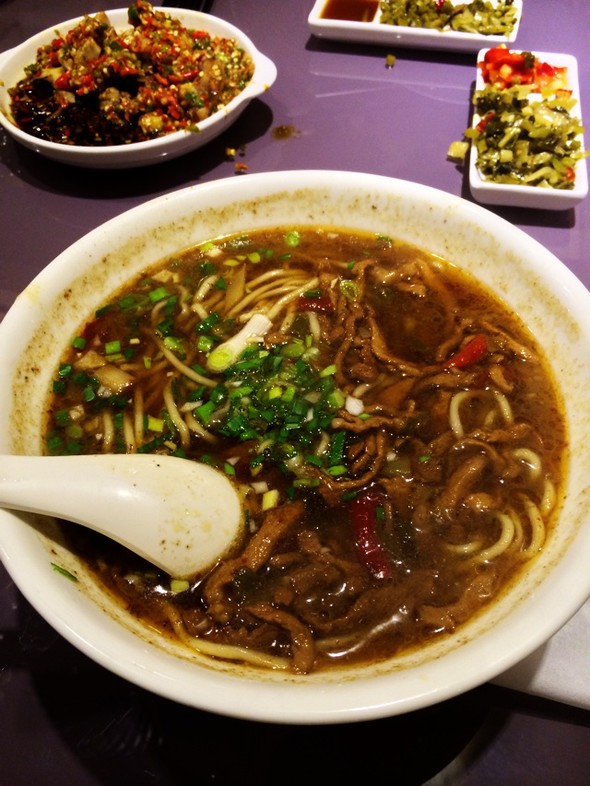 夜宵:香辣肉丝面
