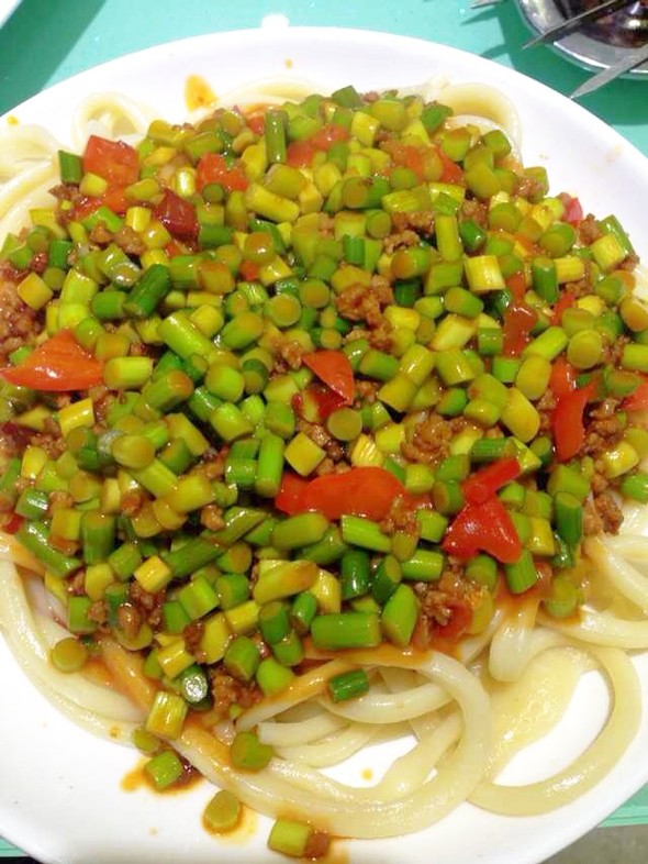 碎肉拌面