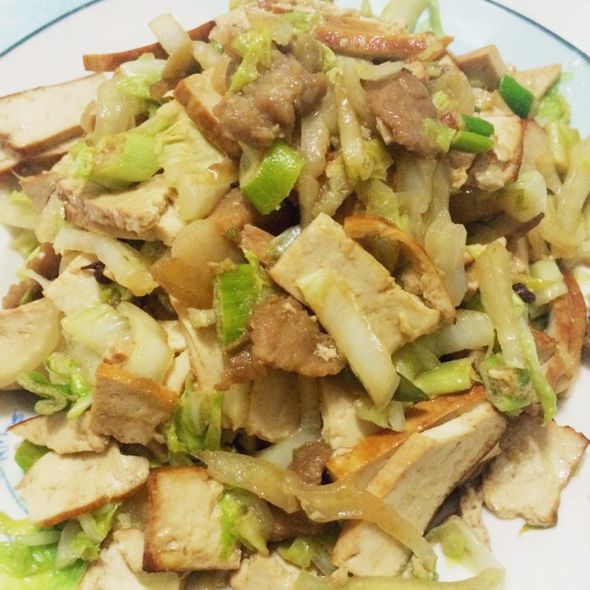 白菜豆腐干炒肉