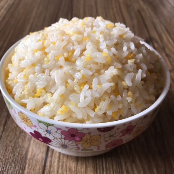 玉米大米饭图片